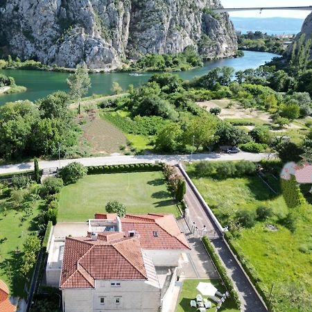 Apartment Emmi Omiš Eksteriør bilde