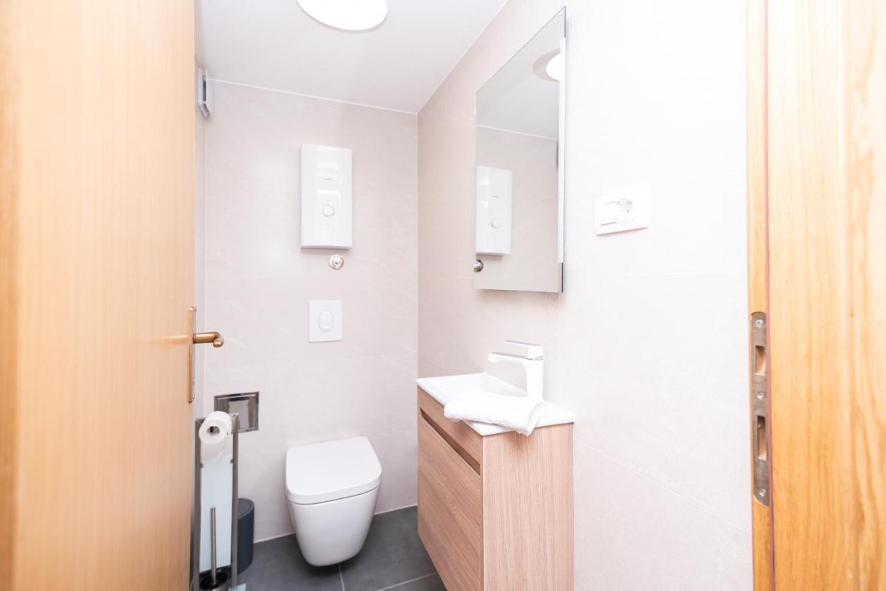 Apartment Emmi Omiš Eksteriør bilde