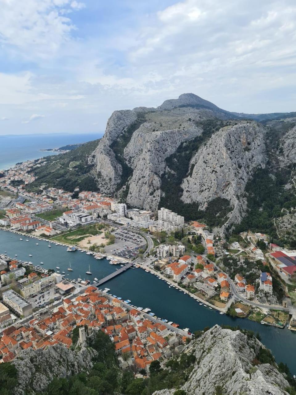 Apartment Emmi Omiš Eksteriør bilde